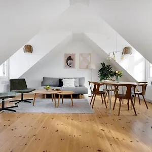 cozy-apartment-in-christianshavn-copenhagen.copenhagenhotelselect.com/